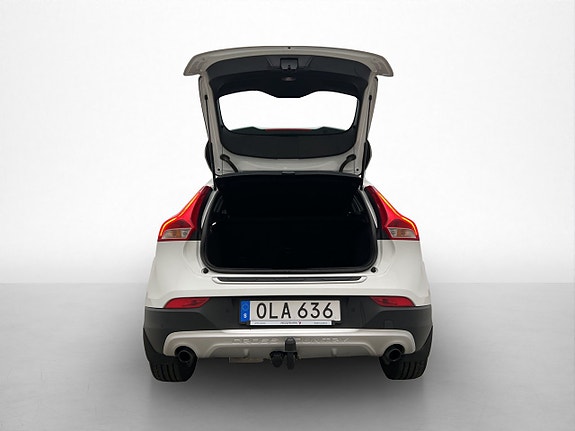 Volvo V40 Cross Country 10 of 30