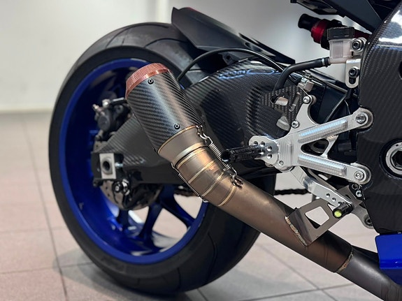 Yamaha Yzf-r1 AkrapovicTitan Carbon Bitubo R GBRacing Rizoma *SE UTR* 14 of 20