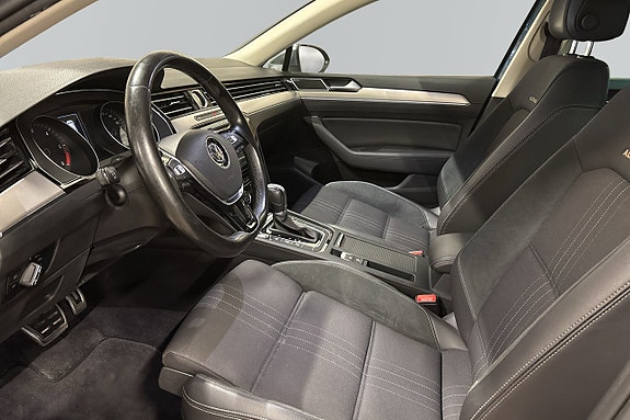 Volkswagen Passat Alltrack 5 of 6