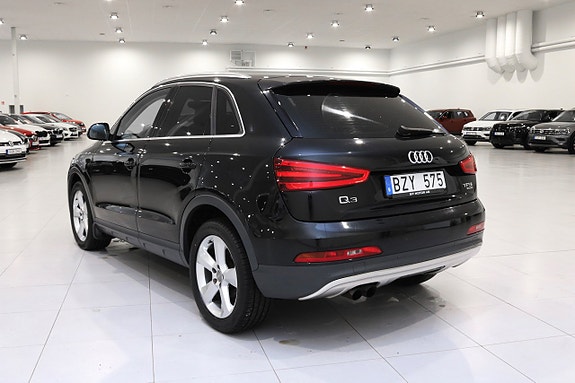 Audi Q3 6 of 20
