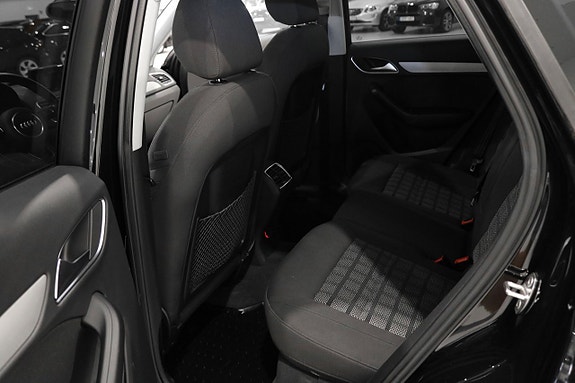 Audi Q3 14 of 20