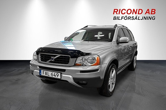 Volvo XC90 5 of 17