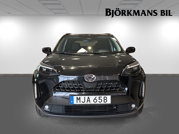 Toyota Yaris Cross 2 of 15