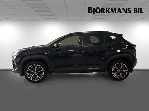 Toyota Yaris Cross 4 of 15