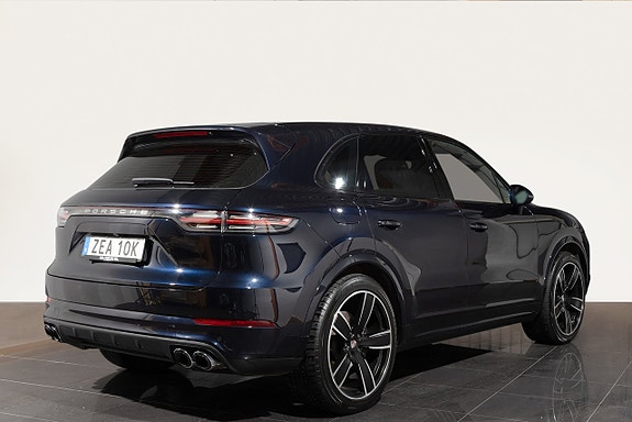 Porsche Cayenne 6 of 30
