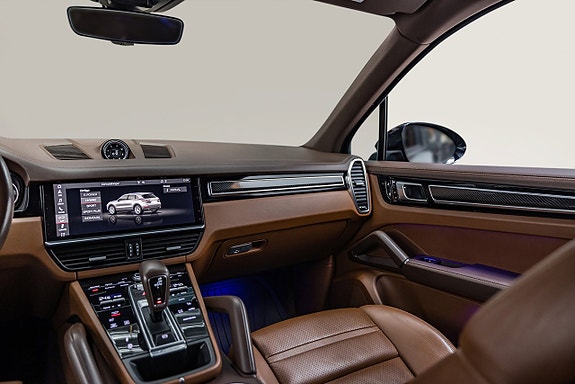 Porsche Cayenne 26 of 30