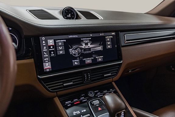 Porsche Cayenne 24 of 30