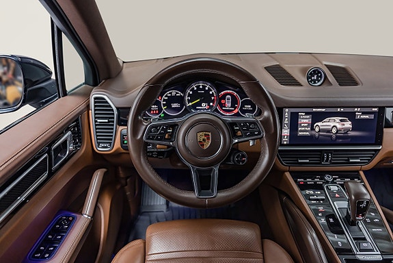 Porsche Cayenne 19 of 30