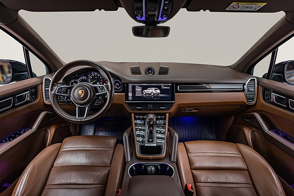Porsche Cayenne 18 of 30