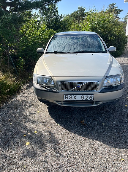Volvo S80 2 of 5