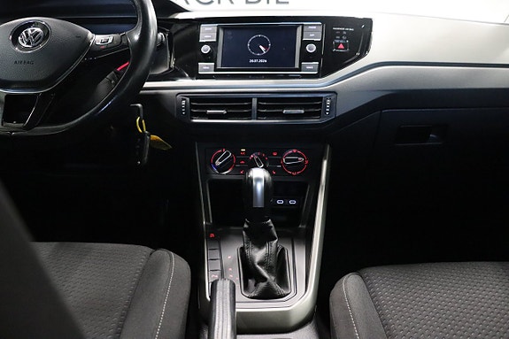 Volkswagen Polo 13 of 24