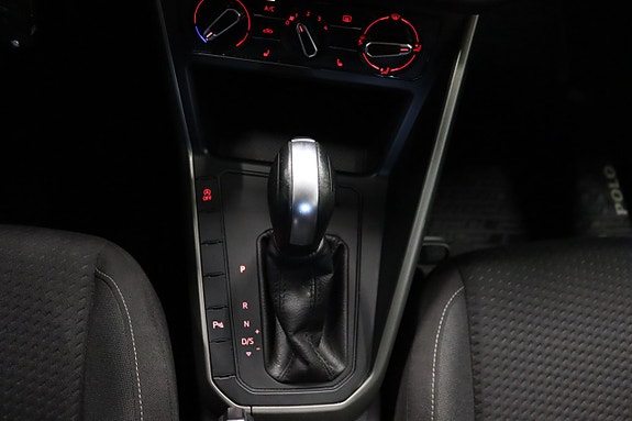 Volkswagen Polo 21 of 24