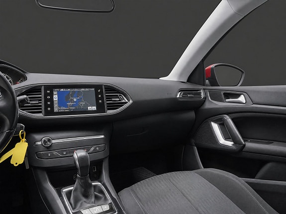 Peugeot 308 SW 14 of 18