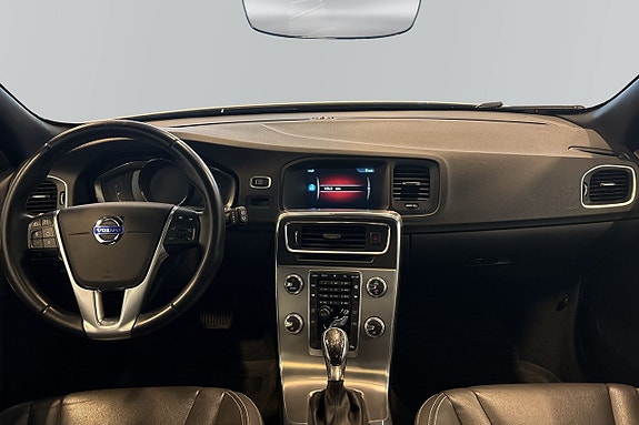Volvo V60 4 of 6