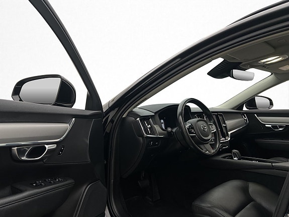 Volvo V90 11 of 30