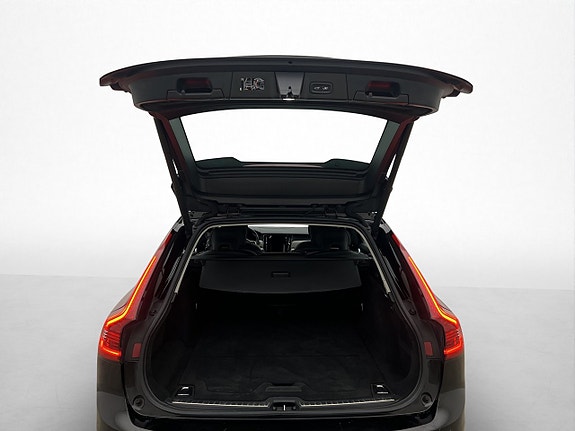 Volvo V90 9 of 30