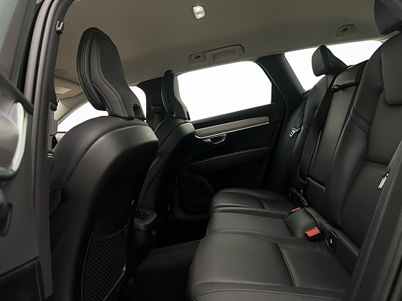 Volvo V90 24 of 30