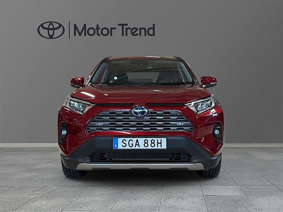 Toyota RAV4 5 of 11