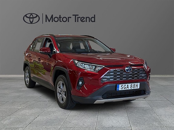 Toyota RAV4 6 of 11