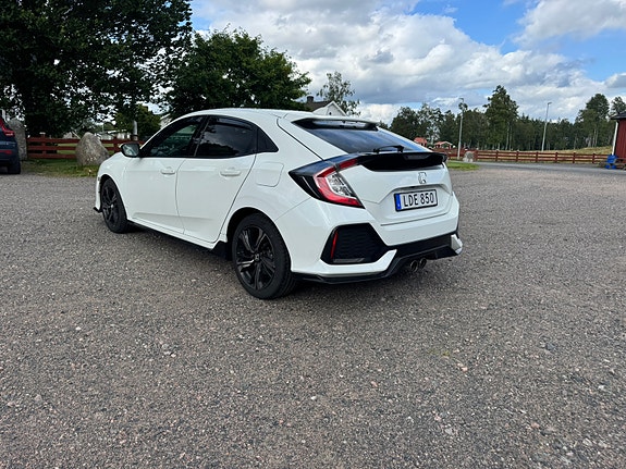 Honda Civic 2 of 9