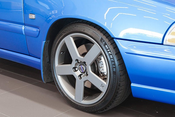 Volvo V70 10 of 20
