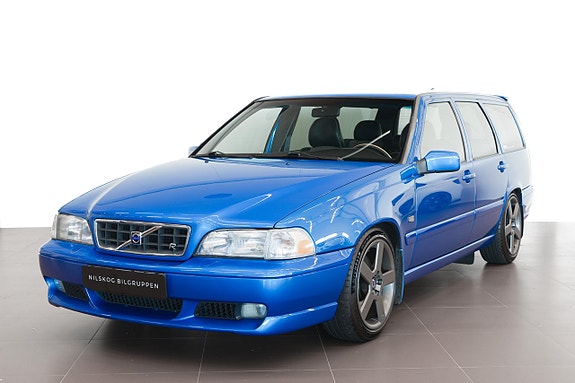 Volvo V70 2 of 20