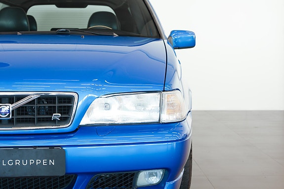 Volvo V70 8 of 20