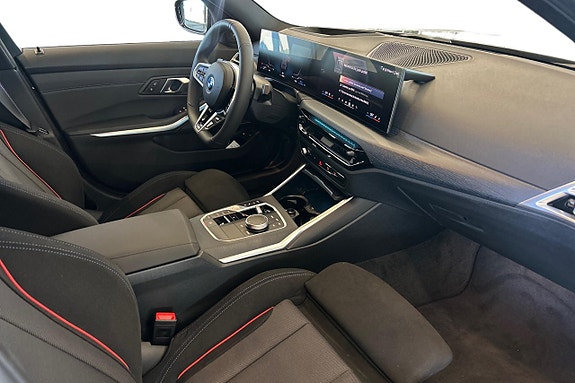 BMW 330e 12 of 22