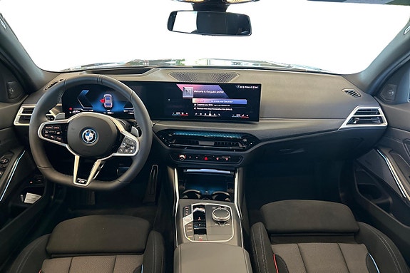 BMW 330e 10 of 22