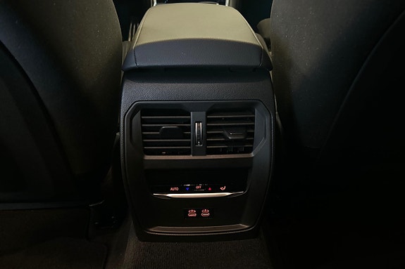 BMW 330e 19 of 22
