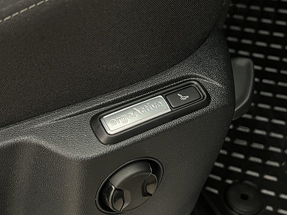 Volkswagen Tiguan 15 of 27