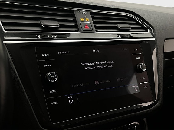 Volkswagen Tiguan 21 of 27