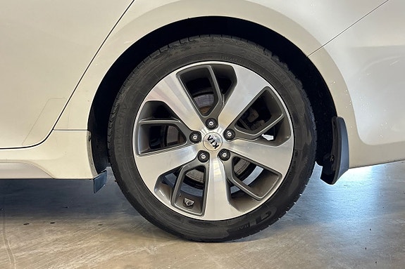 Kia Optima 10 of 26