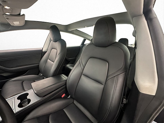 Tesla Model 3 13 of 30