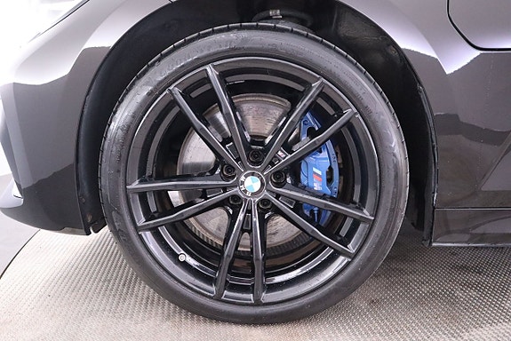 BMW 330e 10 of 23