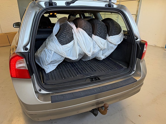 Volvo V70 5 of 13