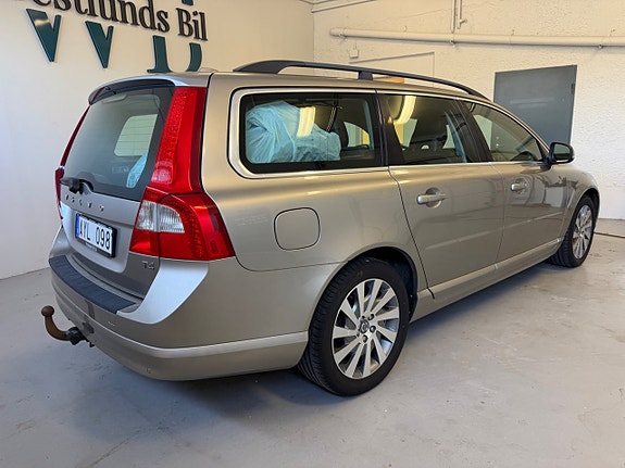 Volvo V70 4 of 13