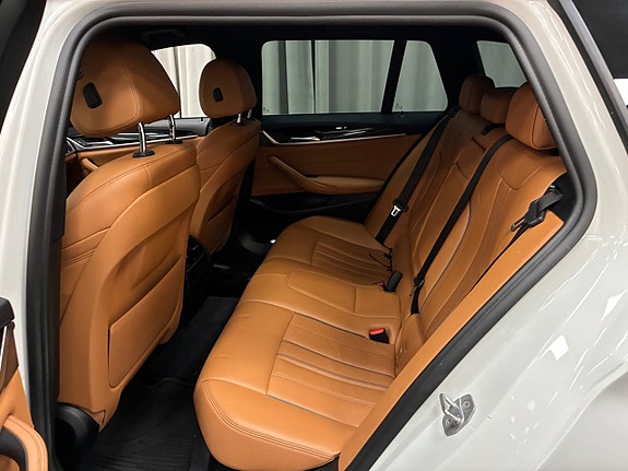 BMW 520d 9 of 16