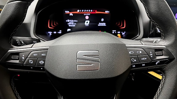 Seat Arona 16 of 18