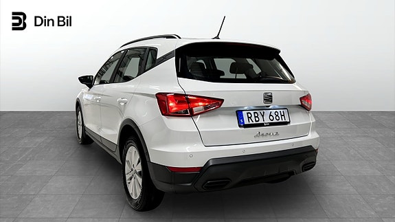Seat Arona 3 of 18