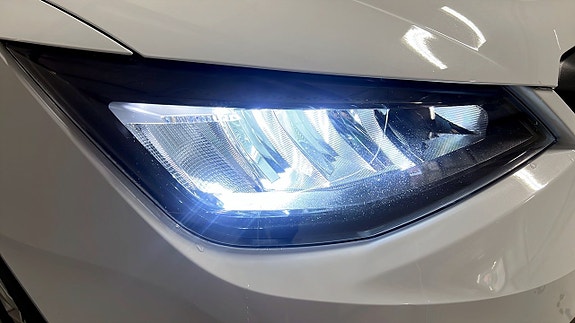 Seat Arona 14 of 18