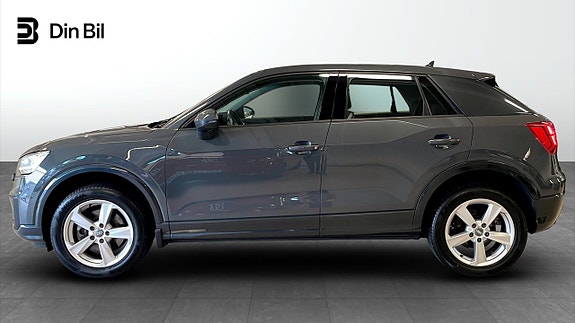Audi Q2 2 of 12