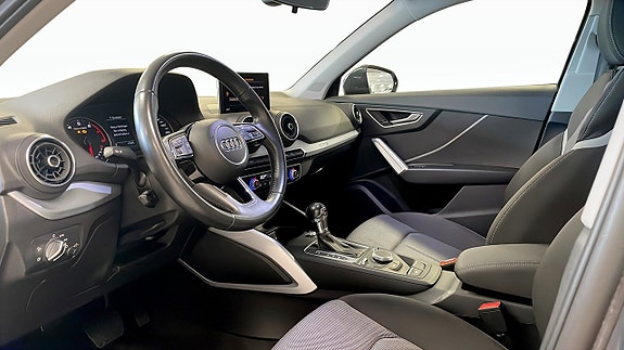 Audi Q2 7 of 12