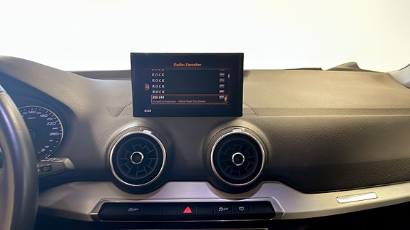 Audi Q2 9 of 12