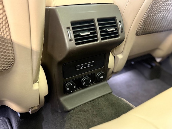 Jaguar F-PACE 17 of 18