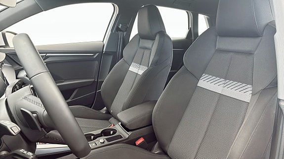 Audi A3 8 of 12