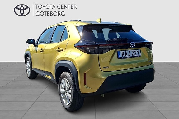 Toyota Yaris Cross 3 of 14