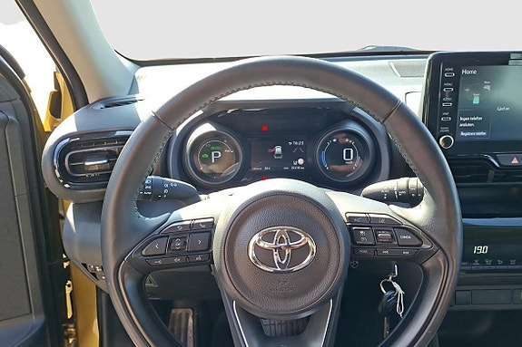 Toyota Yaris Cross 12 of 14