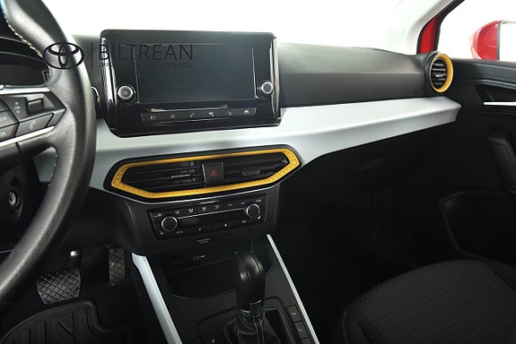 Seat Arona 13 of 16