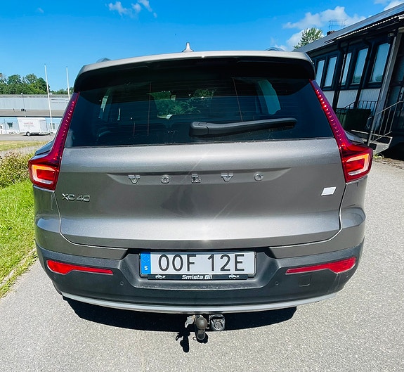 Volvo XC40 4 of 7